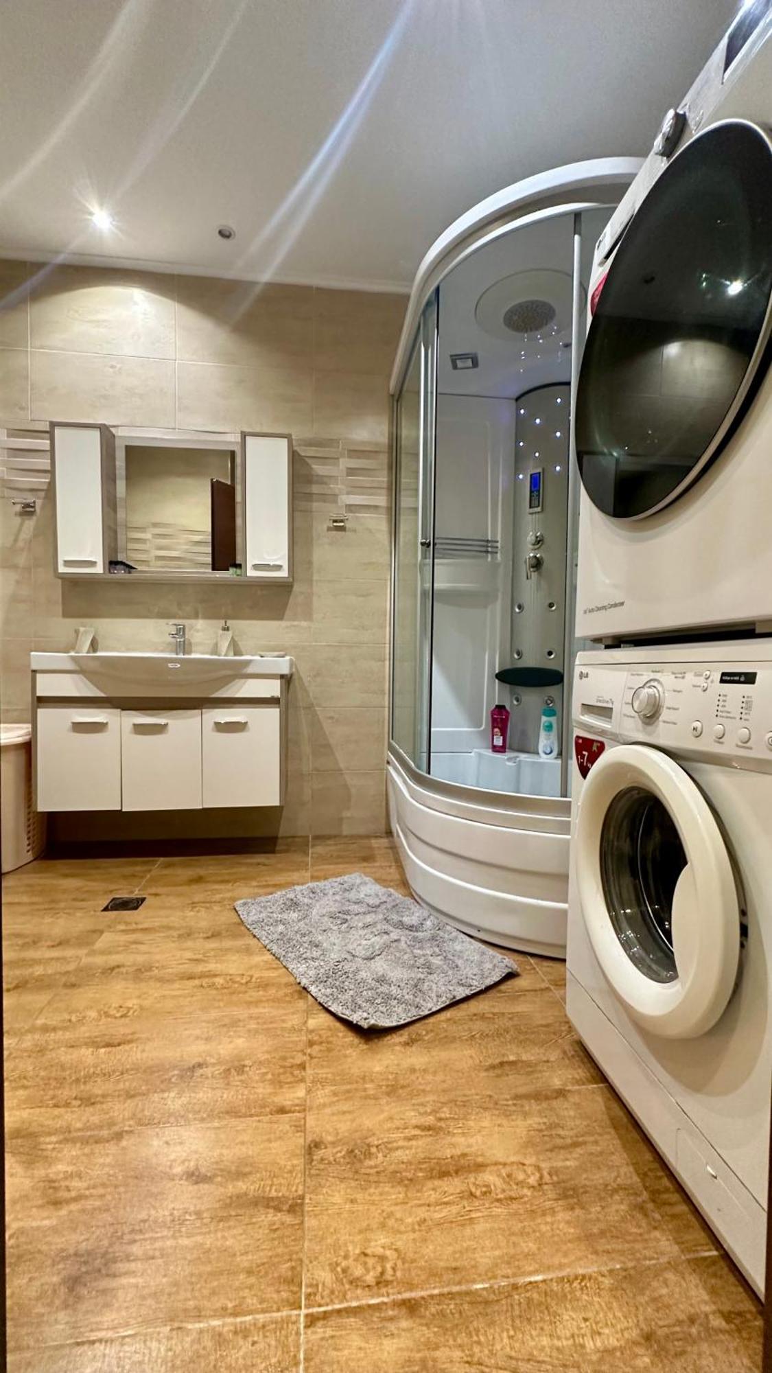 Luxury With Sauna And Free Parking Near Acropolis Athens Exterior photo